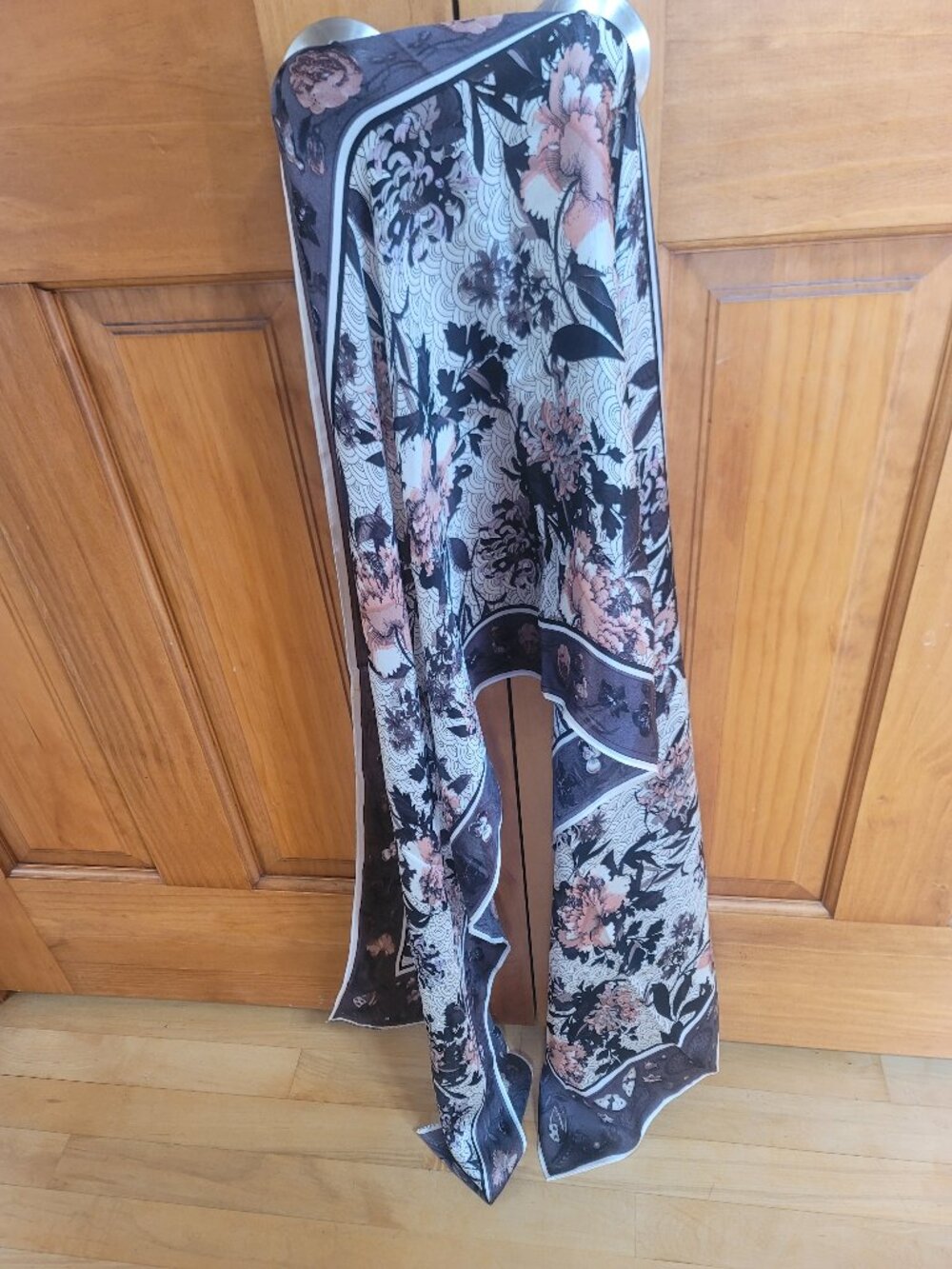 Vince Camuto Rectangular Scarf Floral Birds Moody Dark Romantic Goth 17 x 65"